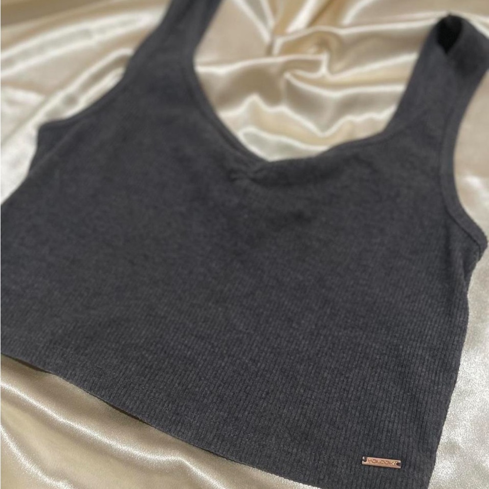 Valcom crop top🤍